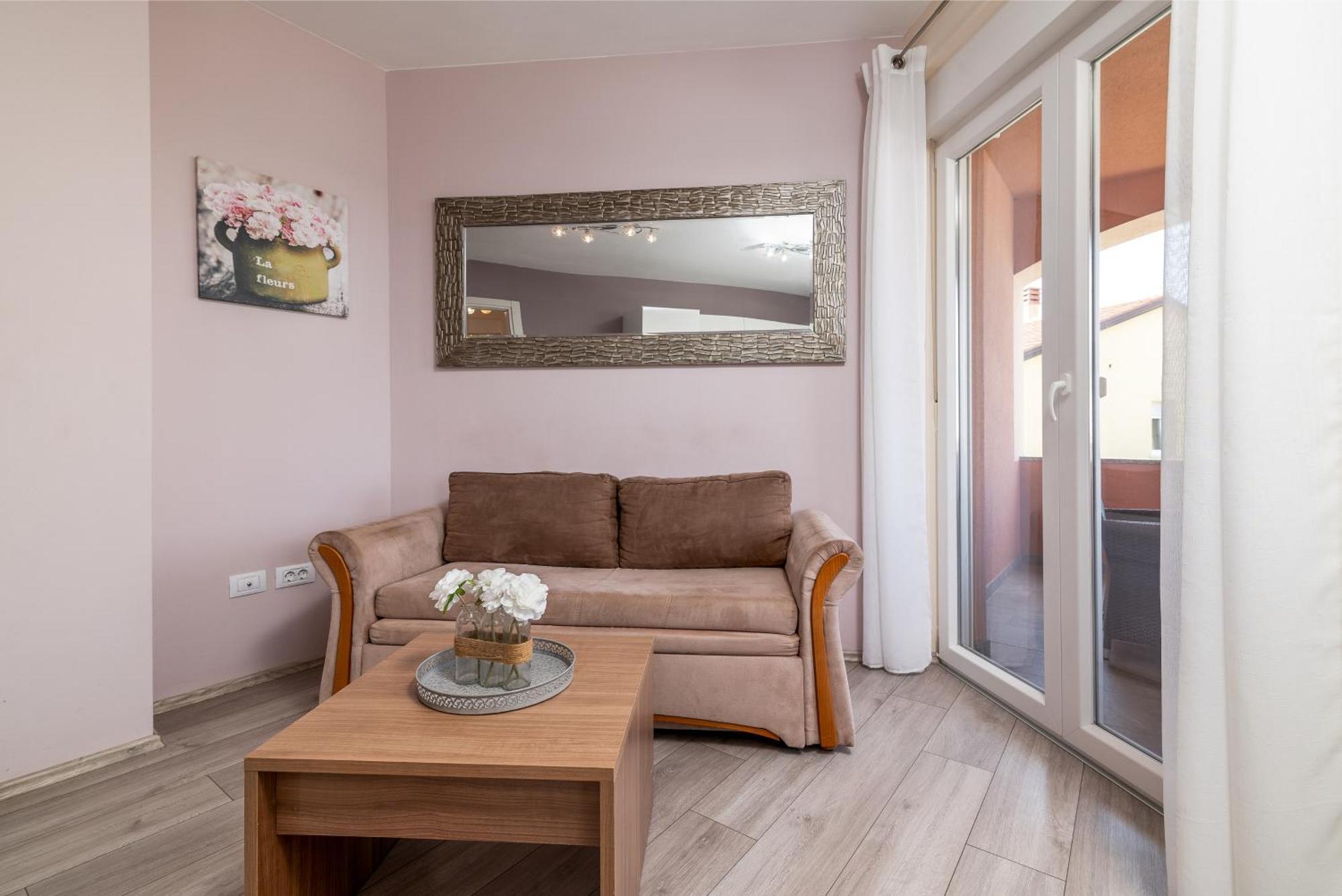Apartment Family Friendly With A Swimming Pool - 21314 *