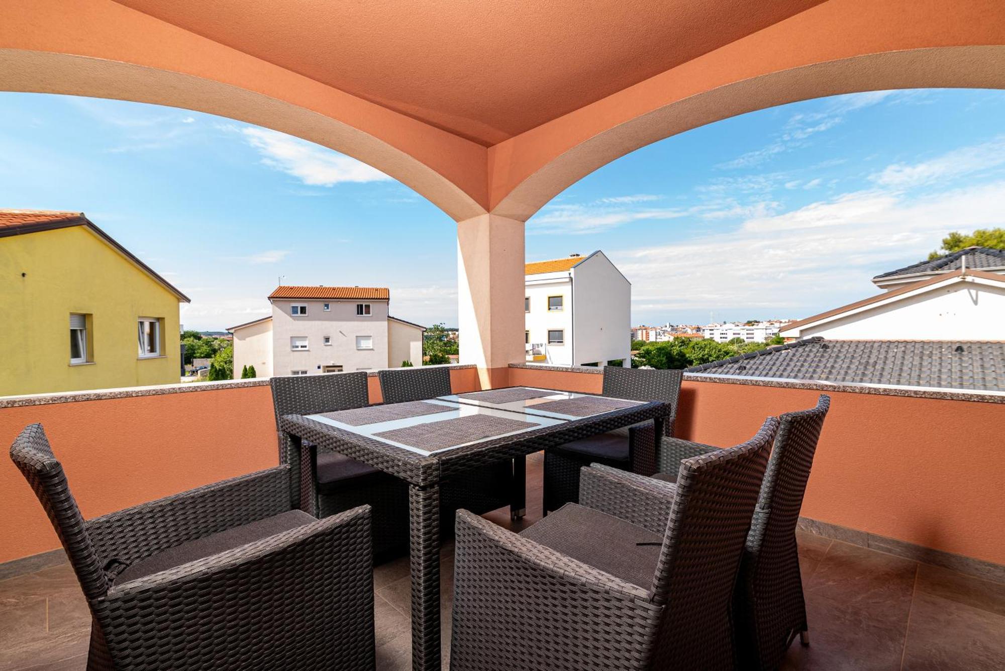 Family Friendly With A Swimming Pool - 21314 Apartment Pula